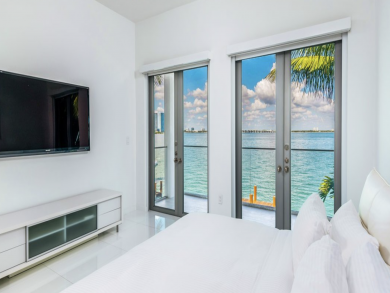 Venetian Beach Ultimate Luxury Villa